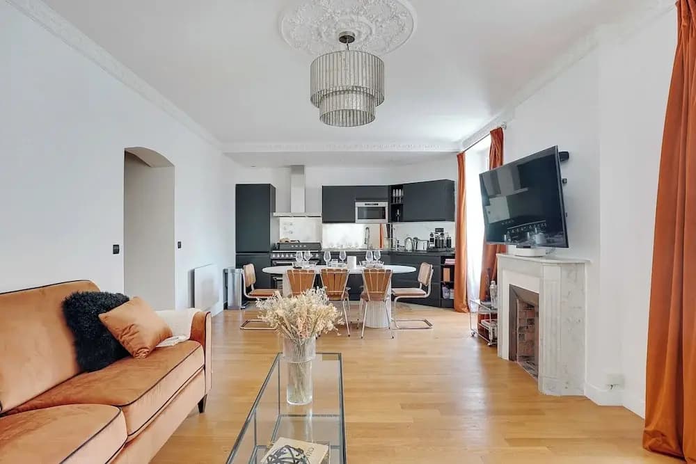 Chic 2BR Retreat for 4P- Heart of Invalides - Photo 4