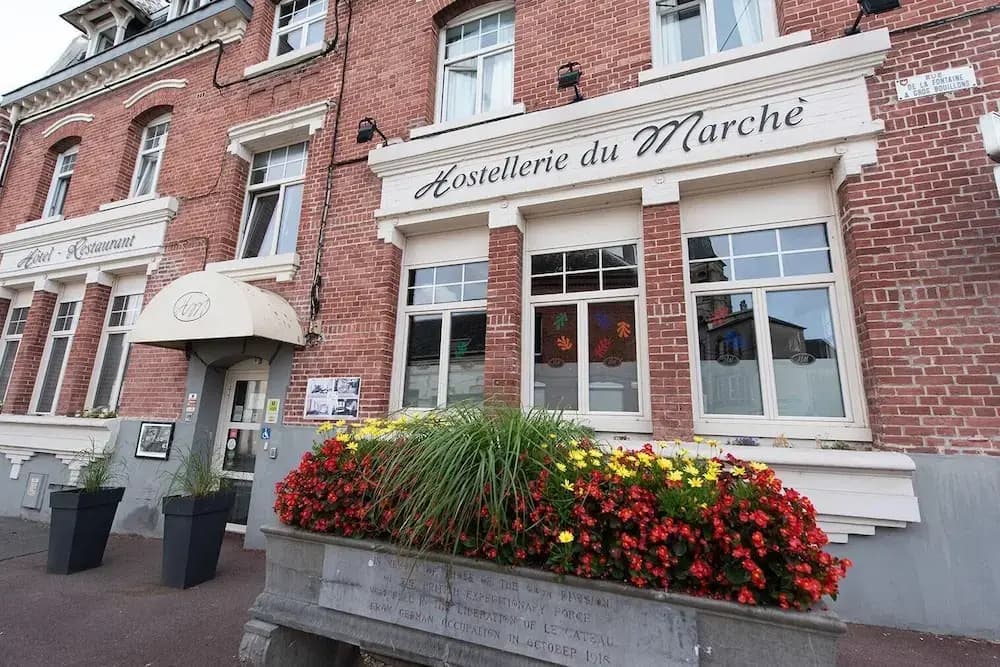 Logis Hostellerie Du Marche - Photo 1