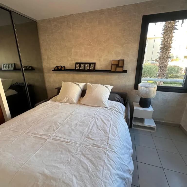 Two Bed Apt With Lovely Terrace - 2195 - Miniature 8
