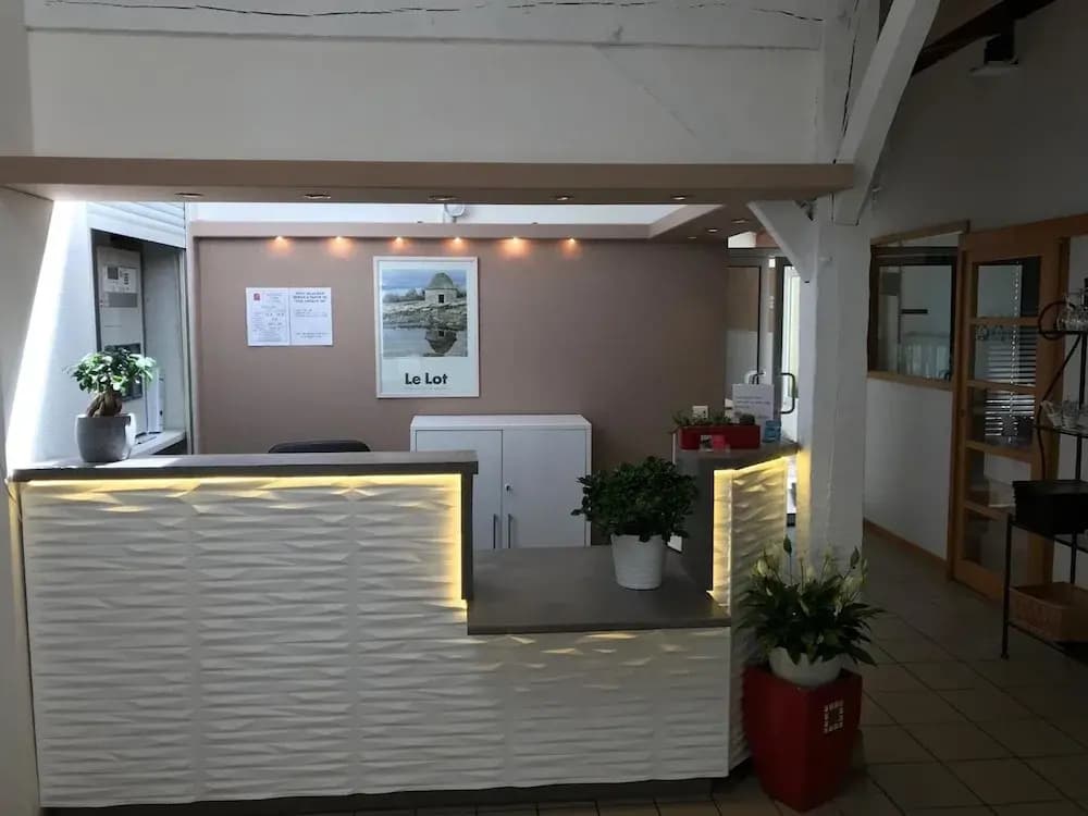 Hotel du Chateau - Photo 1
