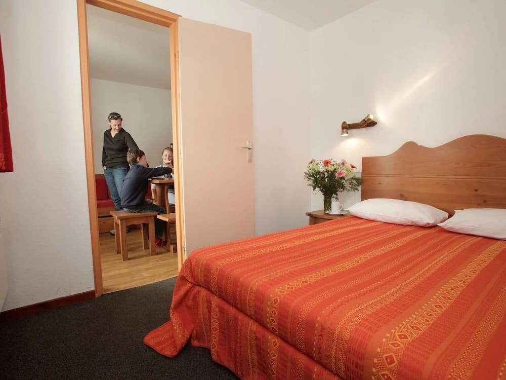 Tignes Chalet for Families - Miniature 6