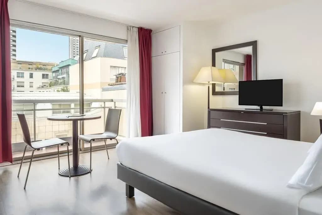 Aparthotel Adagio access Paris Tour Eiffel Saint-Charles - Photo 2