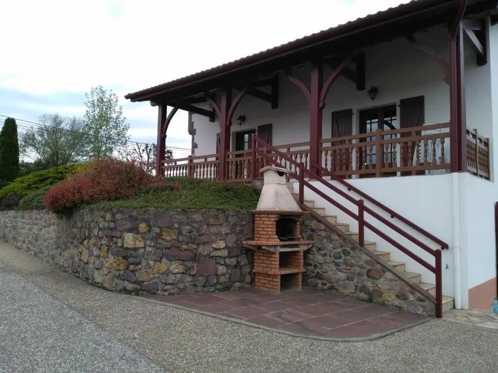 Location d'une maison typique du Pays Basque - Miniature 6