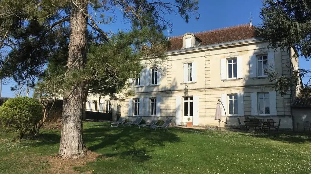 Chateau Magondeau - Photo 2