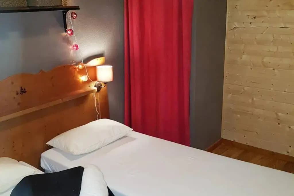 Appartement au pied des pistes, 2-4 personnes :-) - Miniature 6