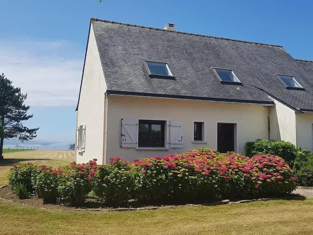 Villa in Plougasnou With Stunning Sea Views - Photo 1