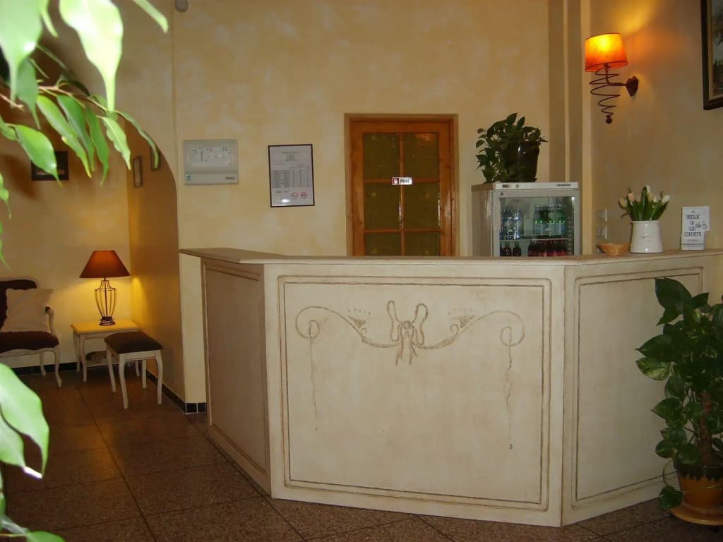 Hôtel Régence - Photo 1