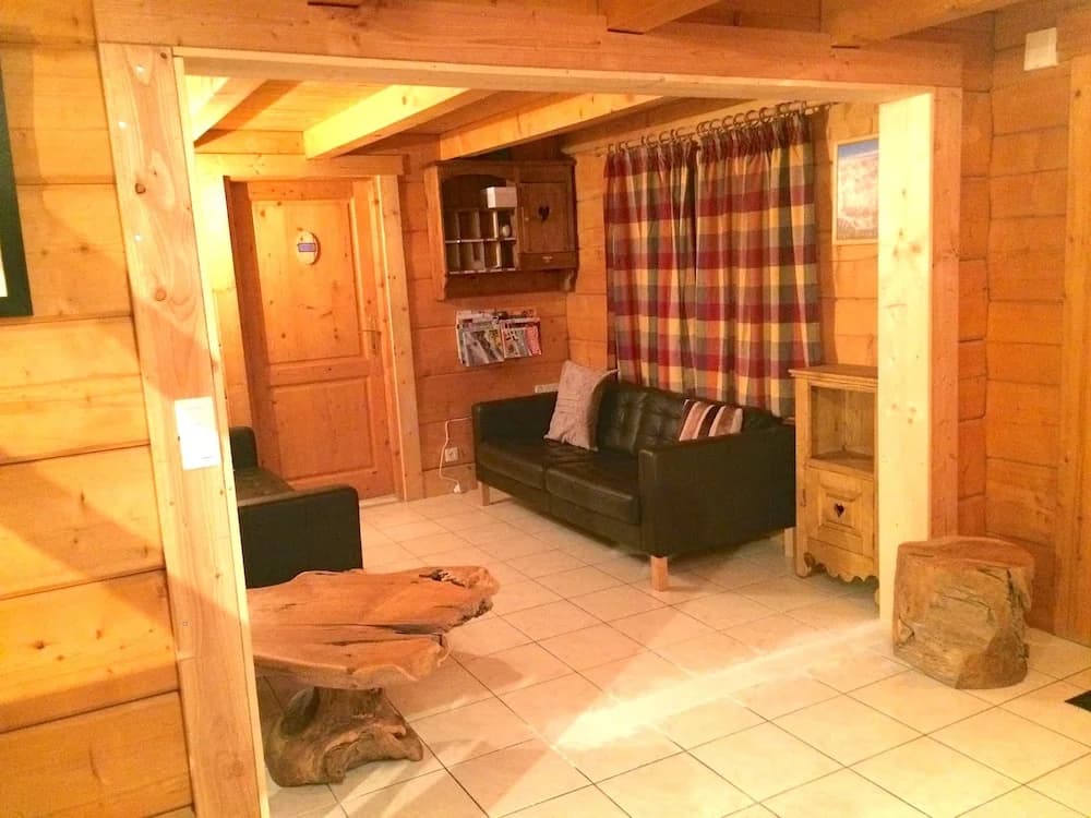 Mountain Chalet - Photo 4