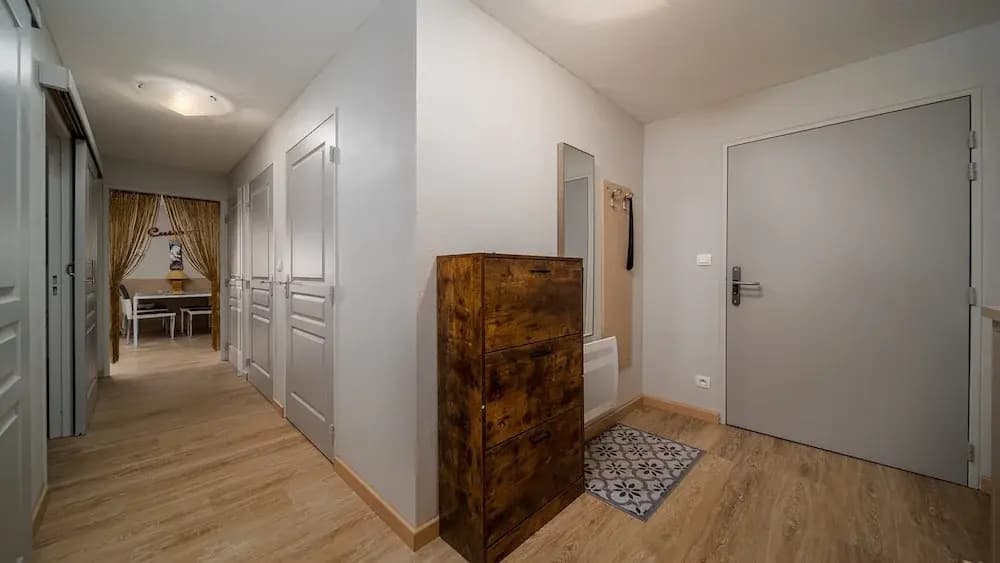 Apartment in French Alps With Heated Pool - Miniature 7