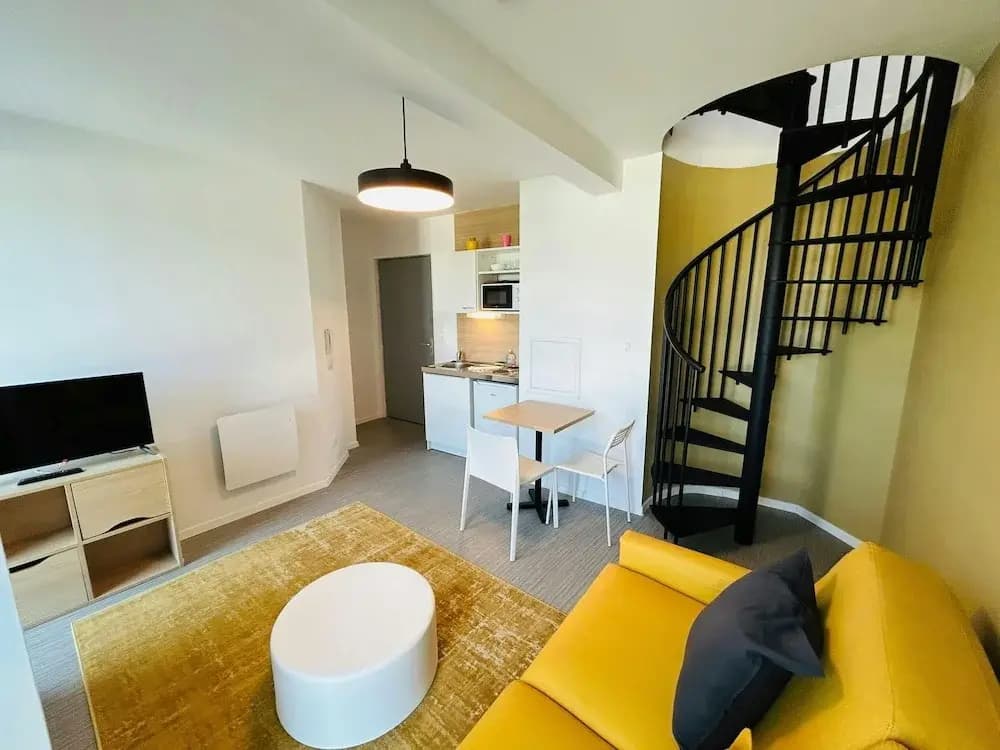 We Live In R - Duplex 503 - Photo 2