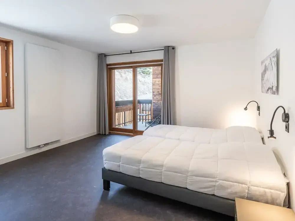 Chalet in Auris-en-oisans With Balcony Views - Photo 5