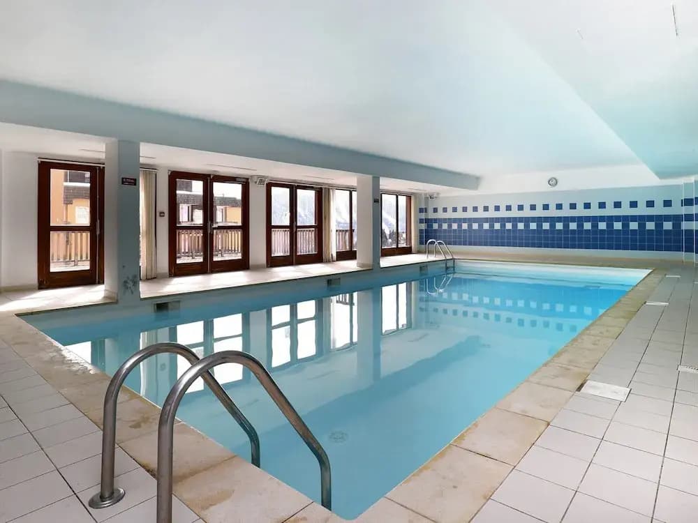 Apartment in French Alps With Pool & Ski Access - Miniature 7