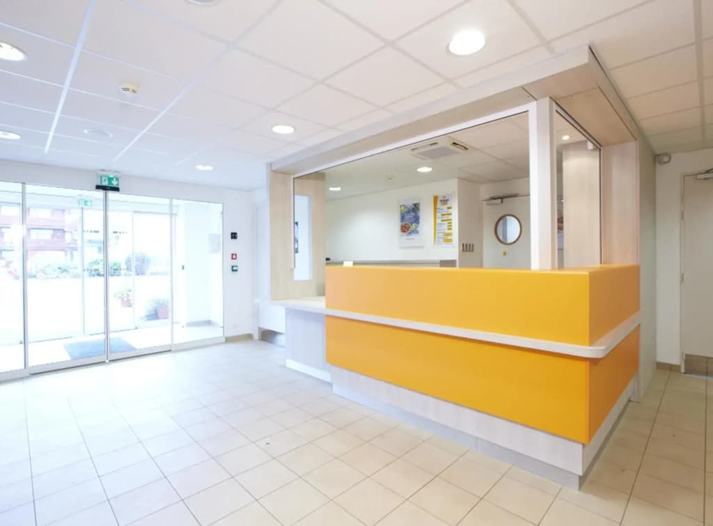 B&B HOTEL Saint-Witz Roissy - Photo 2
