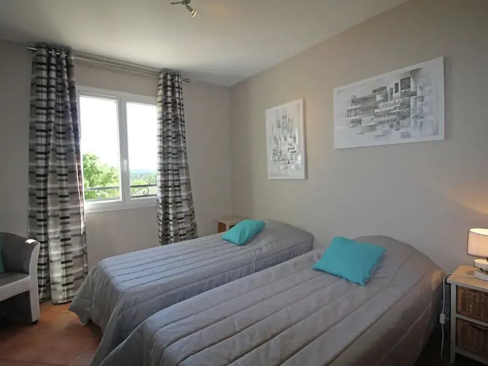 Spacious, Luxury Villa With Private Pool and Billiard Room, Near Idyllic Village - Photo 5