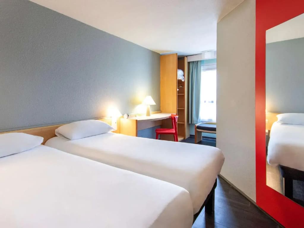 ibis Rochefort - Photo 4