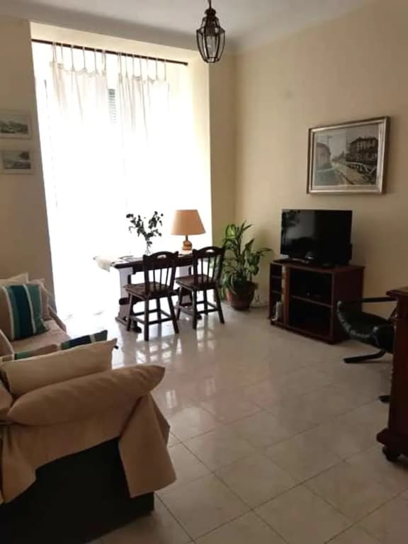 Center Flat - Photo 5