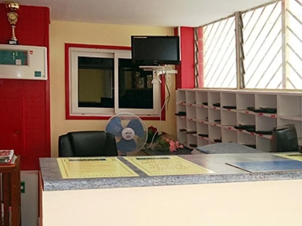 Hotel Du Centre - Photo 2