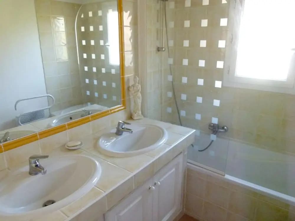 House with 3 Bedrooms in Sainte-Maxime, with Wonderful Mountain View, Enclosed Garden And Wifi - 200 M From the Beach - Mi...