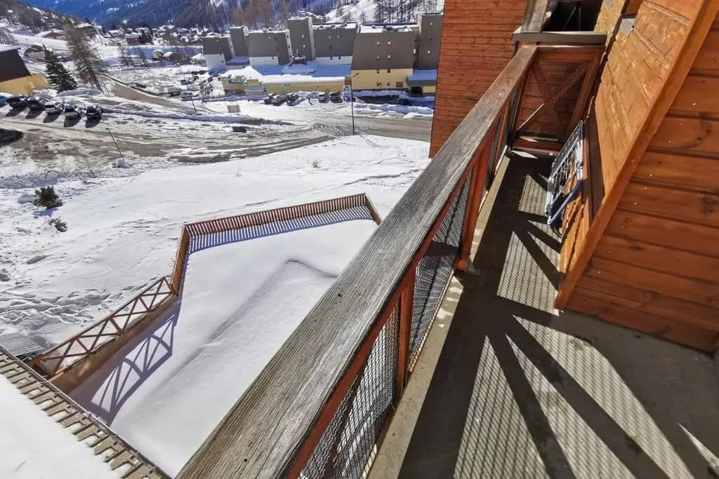 Appartement lumineux avec une belle vue montagne - Miniature 6