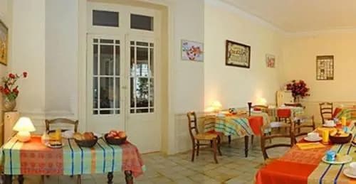 Hôtel L'Astrée - Photo 2