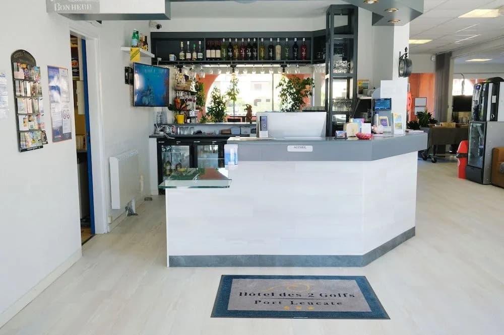 Hôtel des 2 golfs - Photo 2