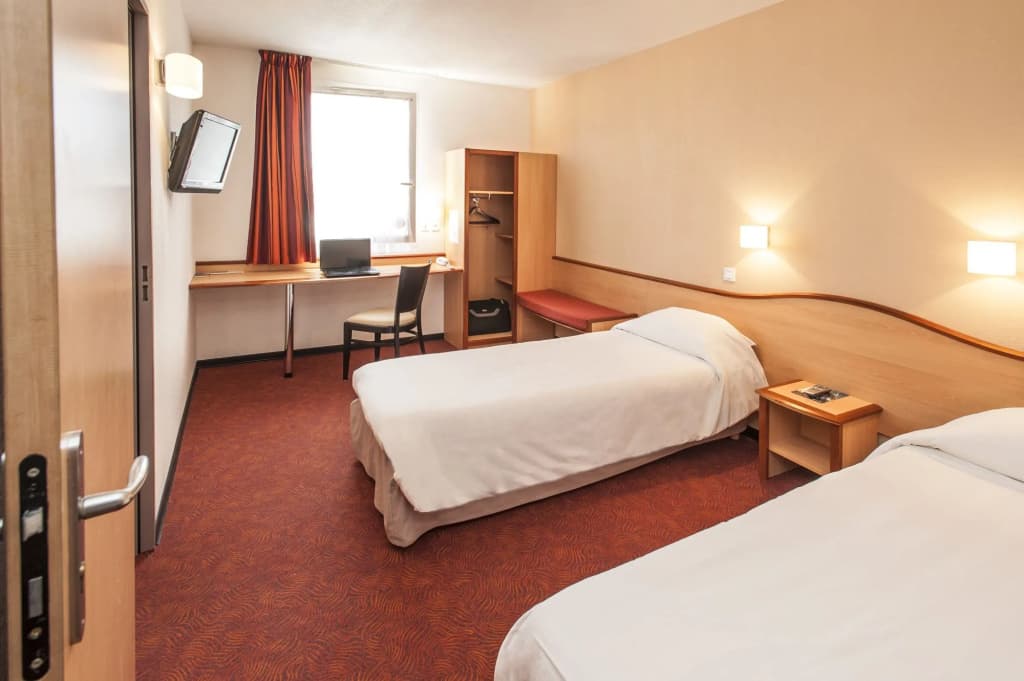 Brit Hotel Confort Montauban - Miniature 7