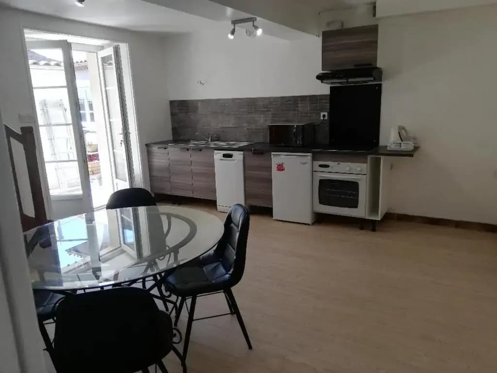 Appartement T2 dans le centre ville d'Angoulême - Miniature 6
