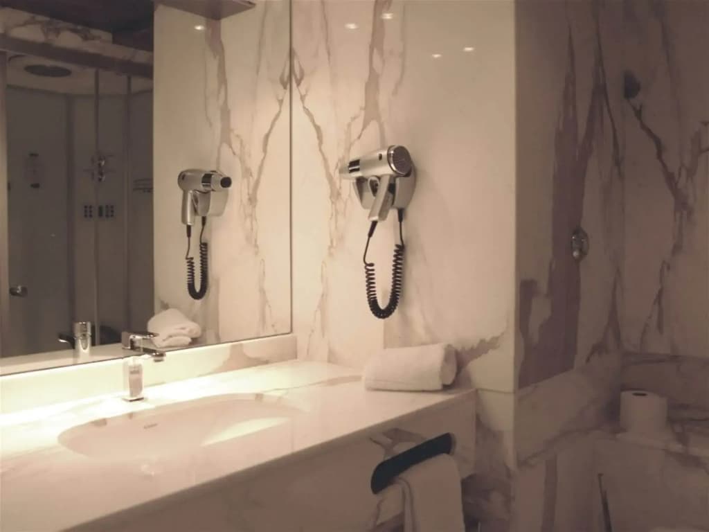 Cors Hotel - Miniature 6