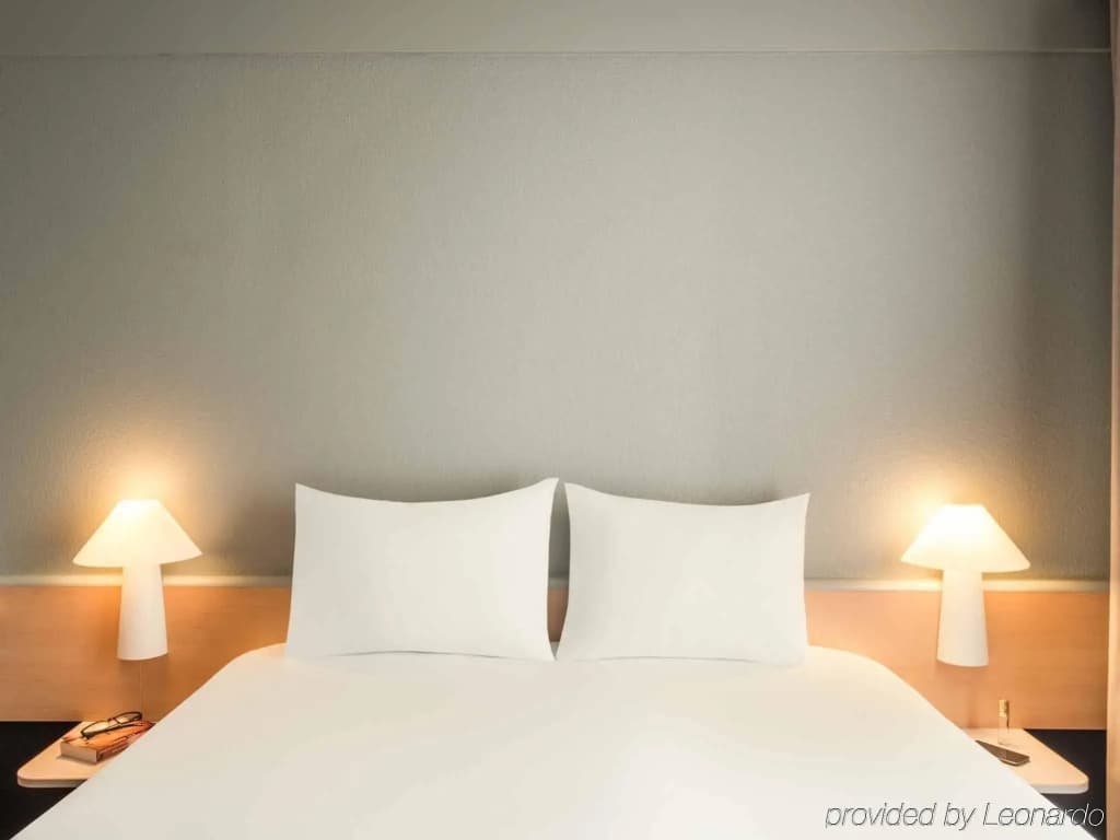 ibis Paris Levallois Perret - Miniature 6