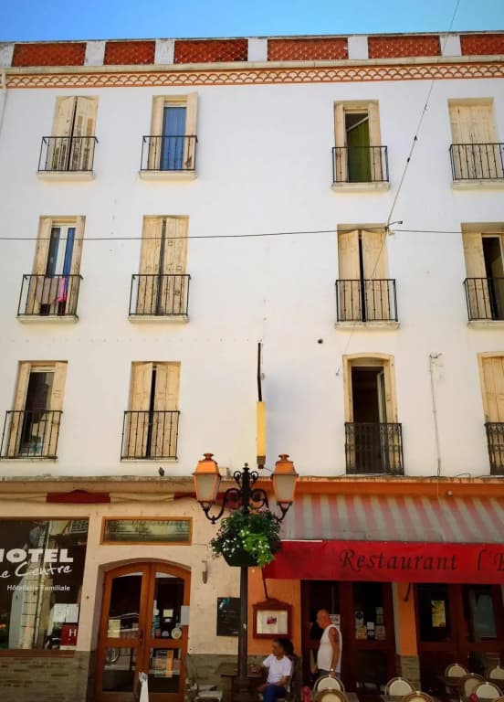 Hôtel Le Centre - Photo 1