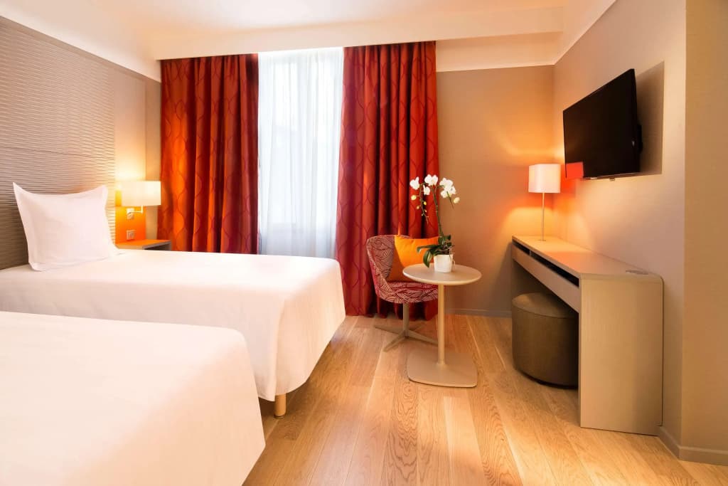 Hôtel Oceania Le Jura Dijon - Photo 3