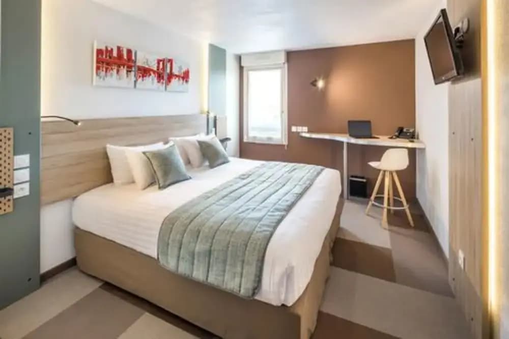 Carre Pau Airport Hotel - Miniature 6