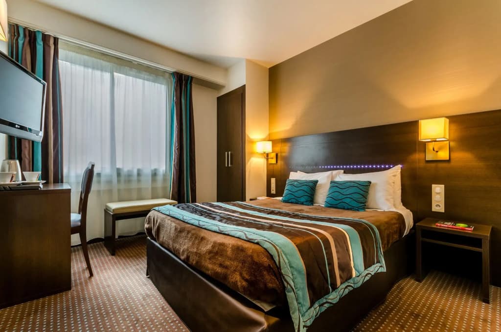 Helgon Hotel – Lourdes Pyrenees - Miniature 7
