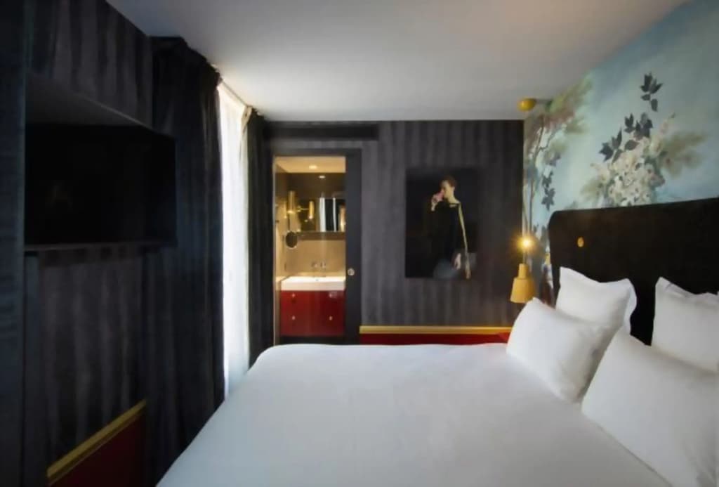 Snob Hotel - Photo 4