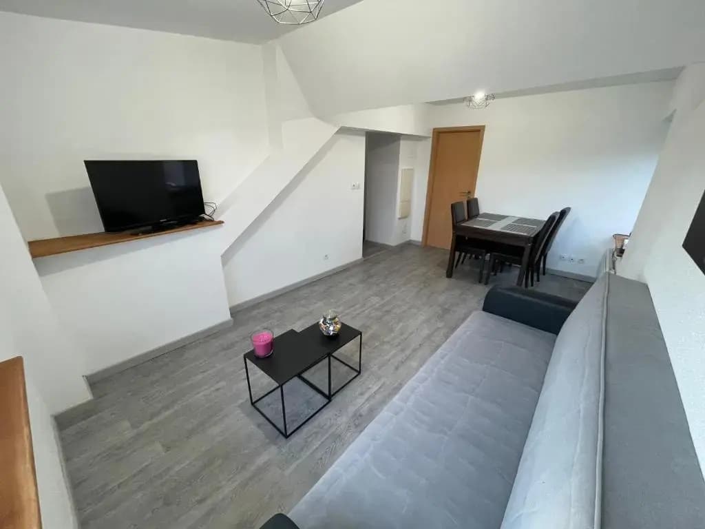 Belfort: Appartement spacieux avec parking gratuit - Photo 1