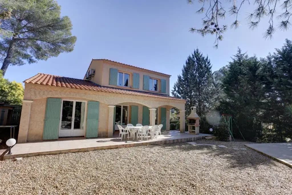 villa 8 pers, climatisée, piscine chauffée, un havre de paix sous les pins parasols - Photo 1