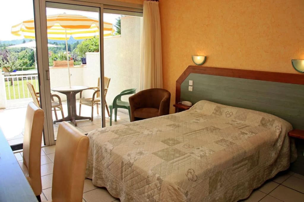 Hôtel le Chêne Vert - Photo 3