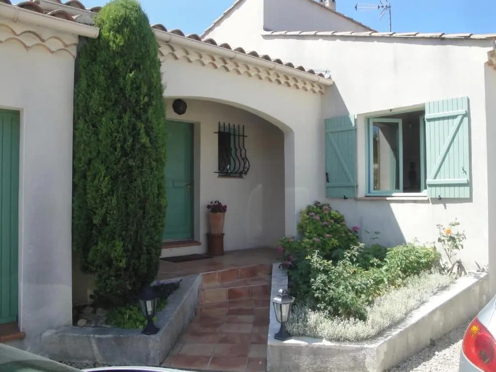 Jolie Maison de Vacances Avec Piscine Privée, Au Cœur du Village de Mouriès, Dans Le Parc Naturel Régional Des Alpilles, 4...