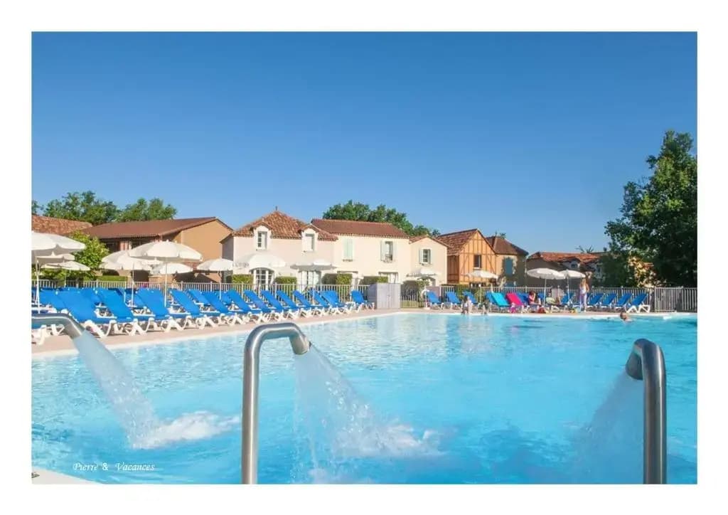Charmant Appartement avec piscine. - Miniature 6