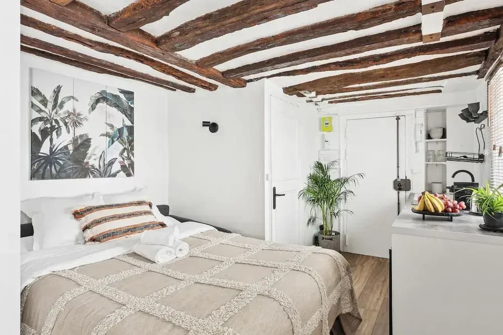 Cozy Getaway in Le Marais Heart of Paris - Miniature 6