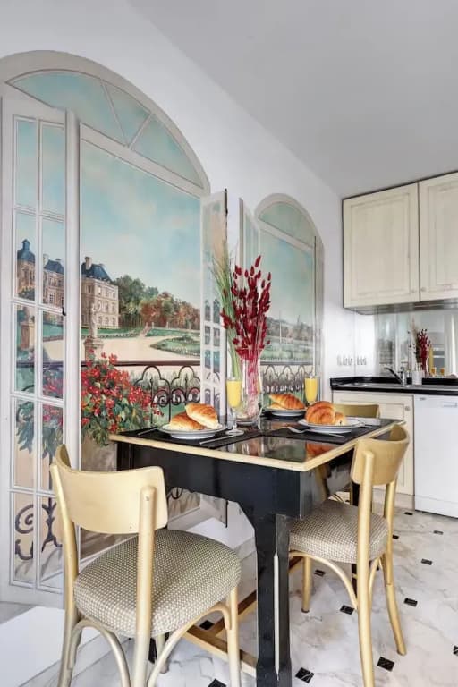 Stylish 2BR for 6 by Champs-Elysees - Miniature 8