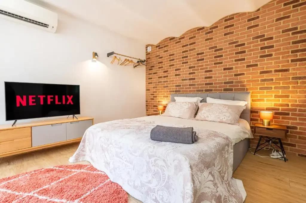 CHARMANT STUDIO RENOVÉ 150m DE MONACO - Photo 4