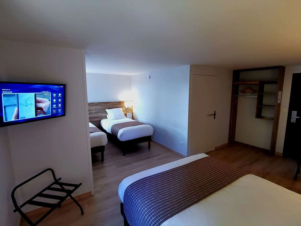 Brit Hotel Confort Pau Lons - Photo 4