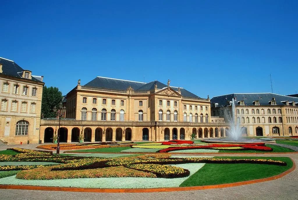 hotelF1 Metz Centre Devant les Ponts - Photo 1