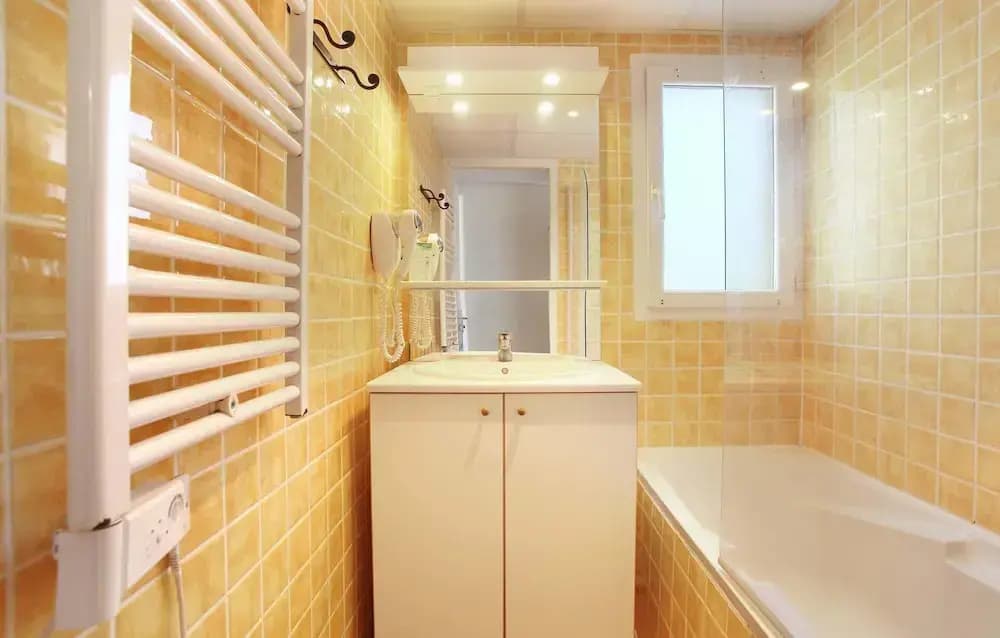 Apartment in Greoux-les-bains Near Lakes - Miniature 6