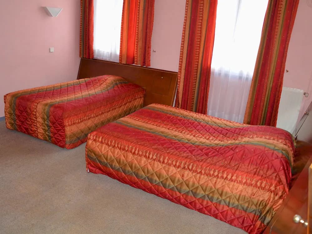 Hôtel de l'Ours - Photo 3