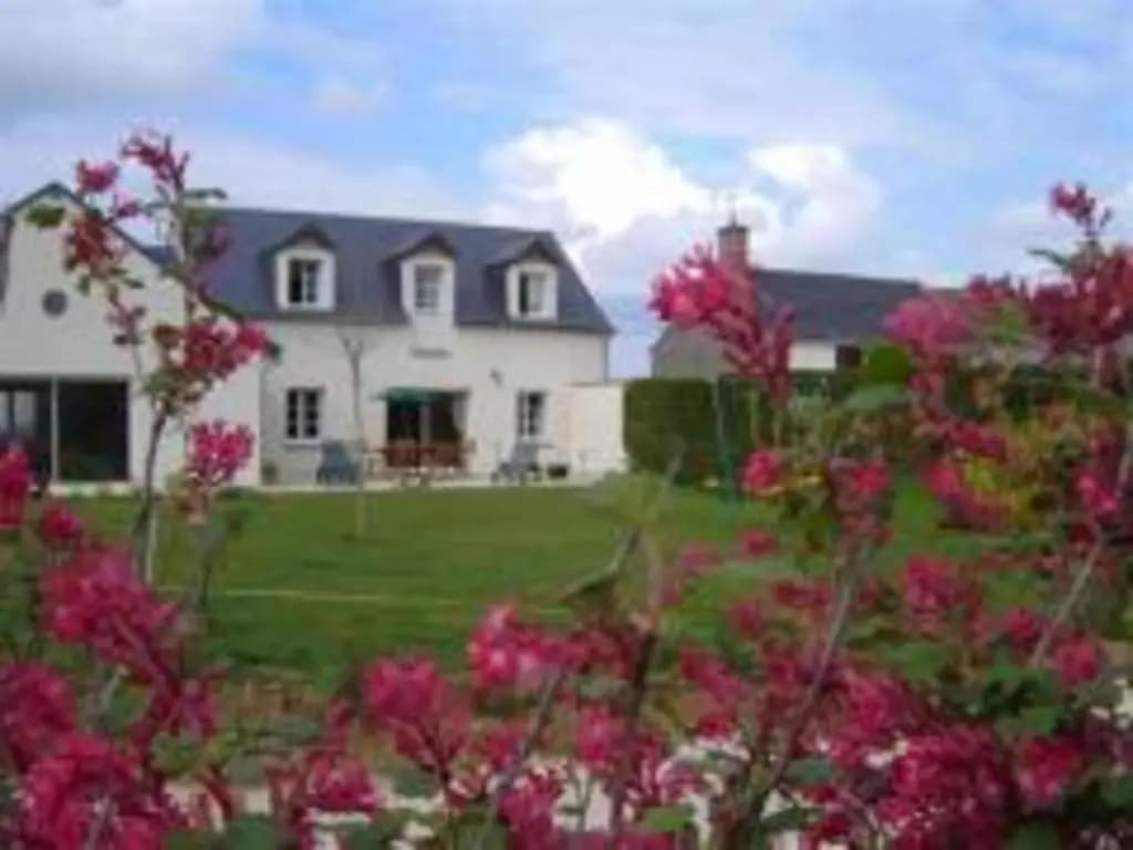 Gîte La Chapelle-Saint-Martin-en-Plaine, 4 pièces, 7 personnes - FR-1-491-55 - Photo 2