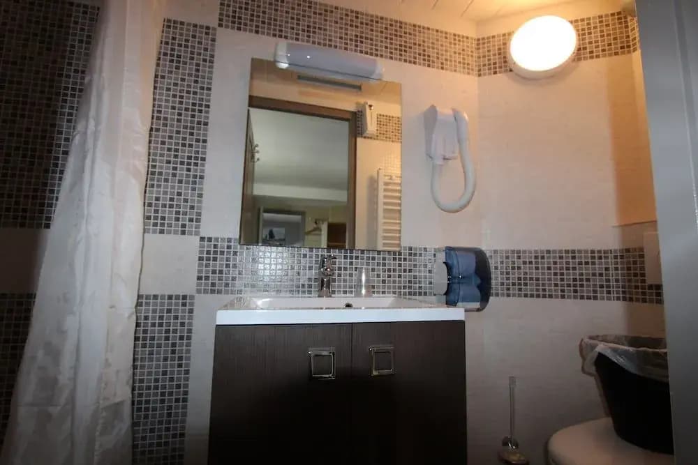 Residence Hoteliere Sarah Bernard - Miniature 7
