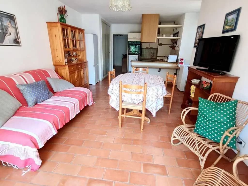 Appartement Six-Fours-les-Plages, 3 pièces, 6 personnes - FR-1-316-122 - Photo 3