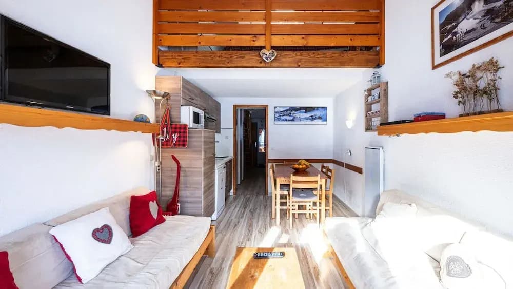 Apartment in Morillon Near Ski Slopes - Miniature 6